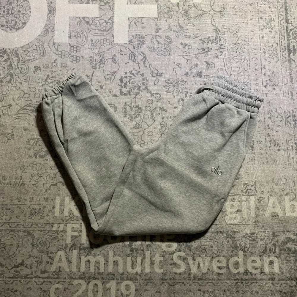 Alo Yoga Accolade Hoodie Cuffed Sweatpants Set Heather Grey Large Mens Womens